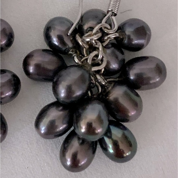 Black Freshwater Pearls Cluster Earrings Gray Blue Purple Overtones 925 Hooks - Picture 3 of 5